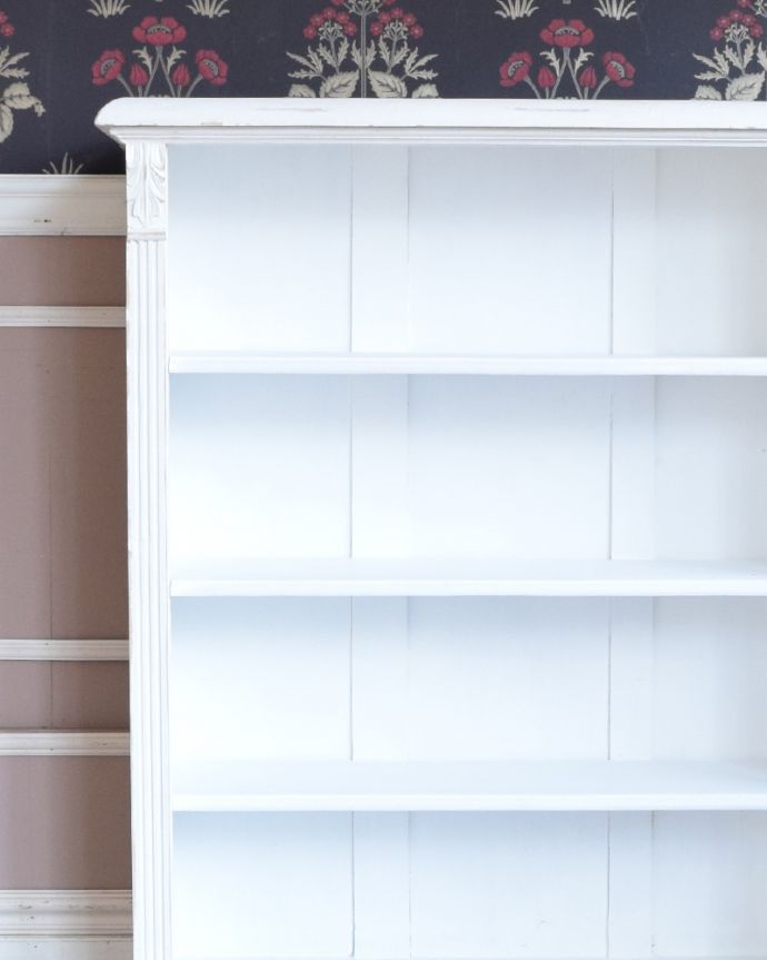 アンティークのキャビネット　アンティーク家具　フランスから届いたアンティーク家具、オープンブックシェルフ（ホワイト）。収納もしっかり出来ます。(d-1234-f)