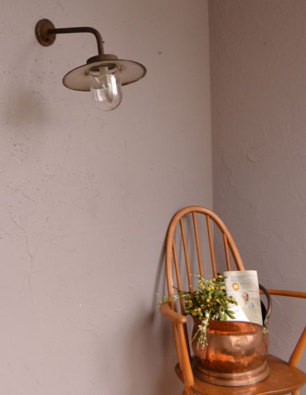 壁付けブラケット　照明・ライティング　フランスのアンティークデッキランプ(外灯）　ポーチライト　玄関照明。とことんオシャレにこだわりたいあなたにオススメ！個性を出したい方にオススメです。(d-1272-z)