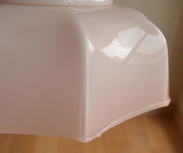 ペンダントライト　照明・ライティング　フランスアンティーク、ピンクのガラスのペンダントライト（コード・シャンデリア電球・ギャラリーA付き）。優しいピンク色です。(d-1275-z)