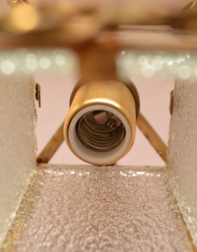 壁付けブラケット　照明・ライティング　フランスのアンティーク照明、ガラスシェードの素敵なウォールランプ（Ｅ17シャンデリア球付）。しっかりオーバーホウルをしたので、ご安心下さい。(d-1285-z)