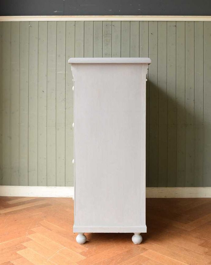 アンティークのキャビネット　アンティーク家具　グレーペイントのアンティークフレンチインテリア、おしゃれなキャビネット。サイドもキレイに仕上げました。(d-1290-f)