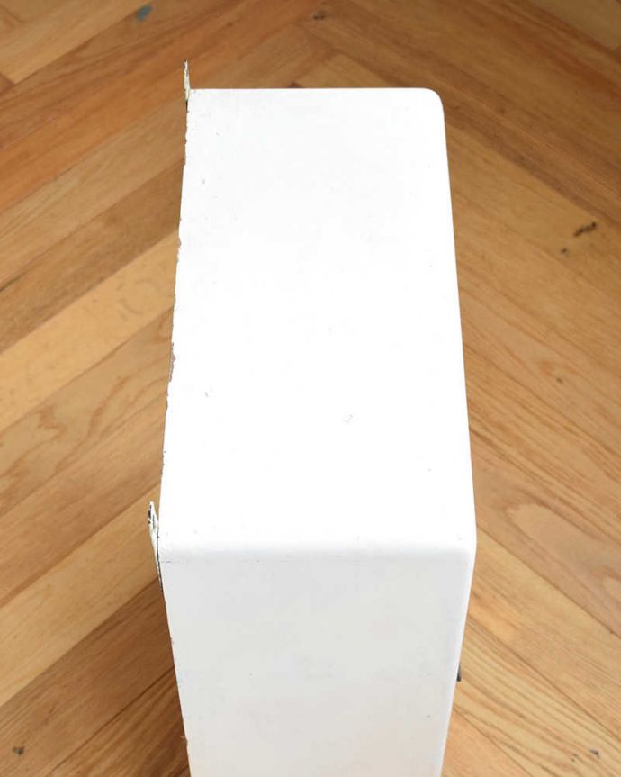 ウォールキャビネット　アンティーク家具　フランス輸入のペイントアンティーク家具、扉が素敵なスモールキャビネット。上から見ると･･･キャビネットの形はこんな感じです。(d-1320-f)