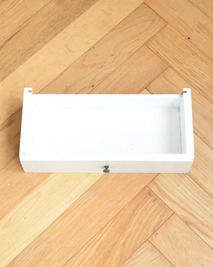 ウォールキャビネット　アンティーク家具　フランス輸入のペイントアンティーク家具、扉が素敵なスモールキャビネット。キレイに修復しましたもちろん引き出しの中も職人がキレイにお直しました。(d-1320-f)