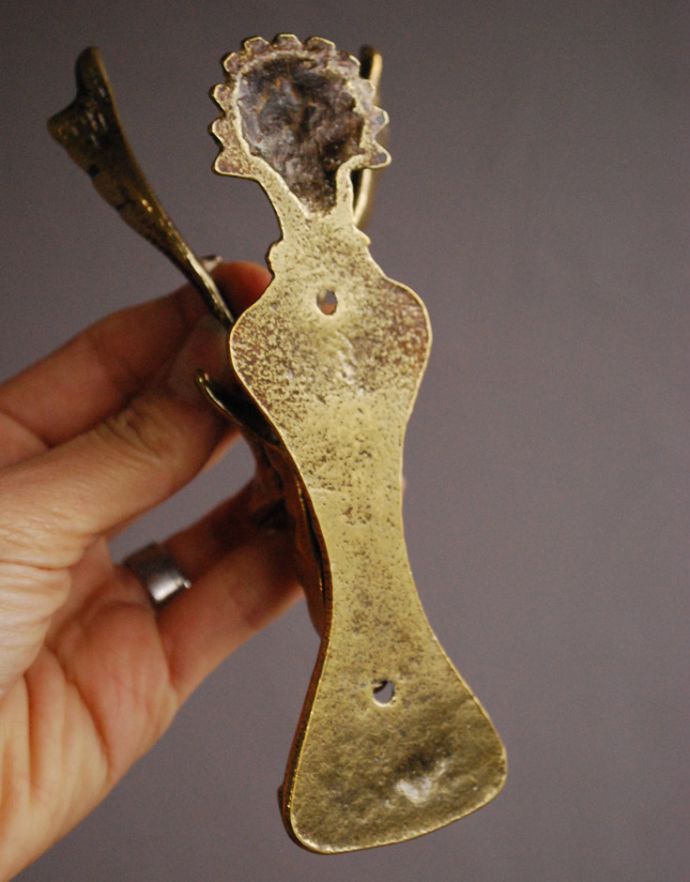 英国からのアンティーク雑貨、お洒落な真鍮ドアノッカー（DEER）(d