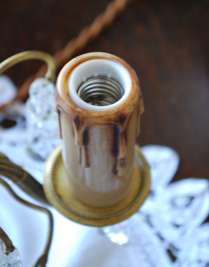 スタンドライト　照明・ライティング　ガラスコラム入りのテーブルシャンデリア、優雅なフランスアンティーク照明（Ｅ17シャンデリア球付）。しっかりオーバーホウルをしたので、ご安心下さい。(d-1391-z)