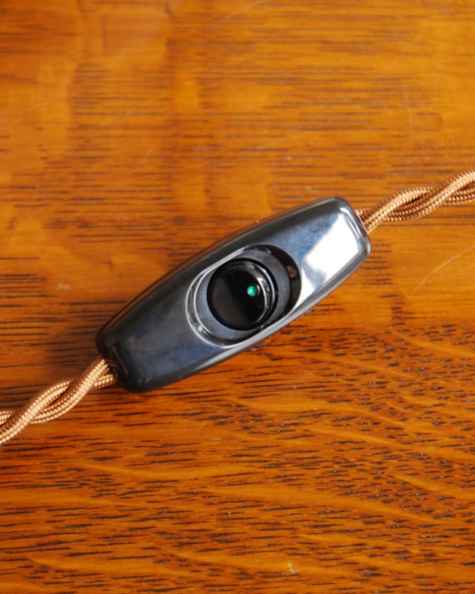 スタンドライト　照明・ライティング　美しいテーブルシャンデリア、フランスアンティーク照明（Ｅ17シャンデリア球付）。スイッチです。(d-1440-z)