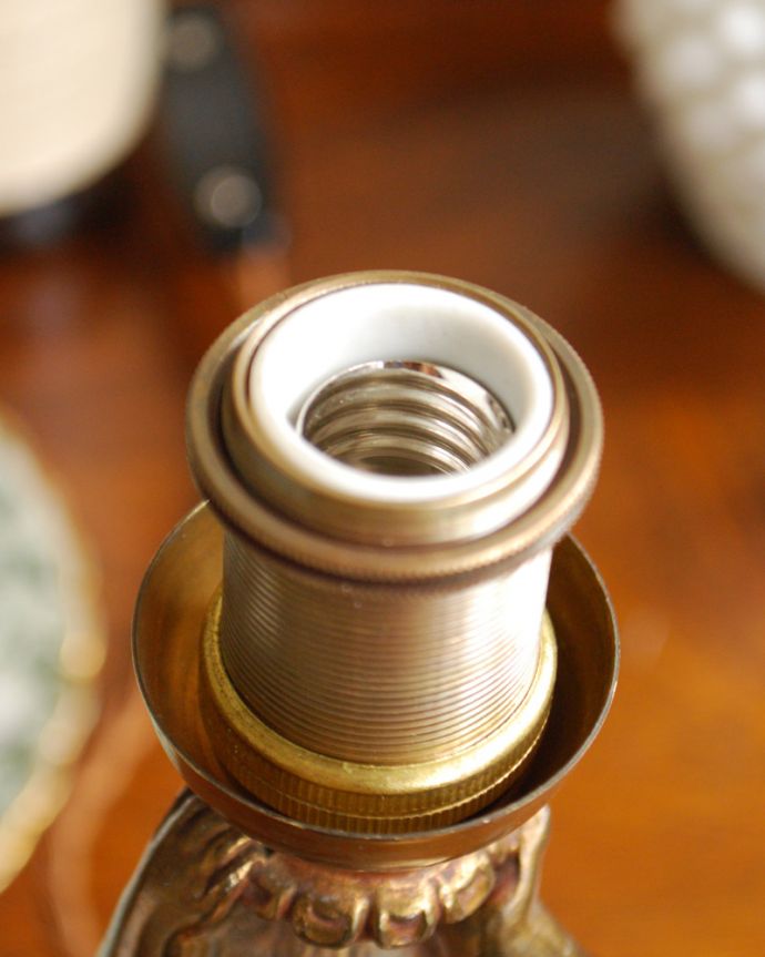 スタンドライト 照明・ライティング フランス輸入の照明、エンジェルモチーフのテーブルランプ(E17シャンデリア球付)。しっかりオーバーホウルをしたので、ご安心下さい。(d-1441-z)