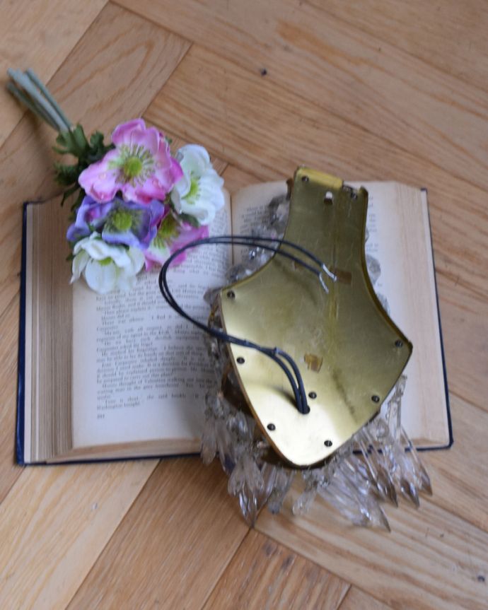 壁付けブラケット　照明・ライティング　フランスのアンティークウォールシャンデリア（壁付け照明）（Ｅ17シャンデリア球付）。※配線に直結するので、電気屋さんによる取り付け工事が必要です。(d-1445-z)