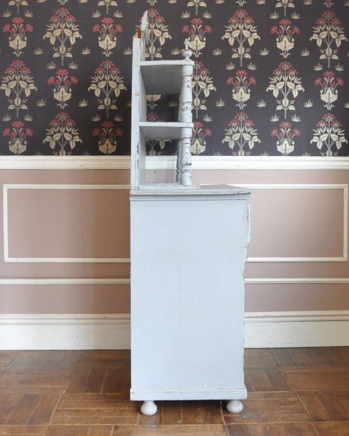 アンティークのキャビネット アンティーク家具 フランスのアンティーク家具、大人っぽいグレーカラーのドレッサー。サイドもきれいにペイントされています。(d-712-f-1)