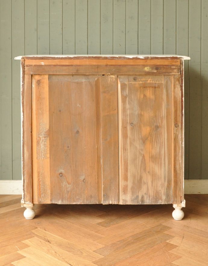 アンティークのキャビネット　アンティーク家具　フランスのアンティークペイント家具、フレンチテイストの素敵なキャビネット。きちんとメンテナンスしてあるので、裏側もキレイです。(d-714-f-2)