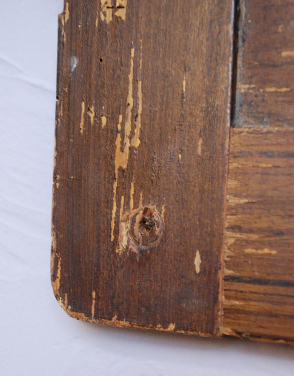 ウォールシェルフ・ウォールハンガー　アンティーク家具　たっぷり掛けられて、たっぷりディスプレイ！フランスアンティークのウッドシェルフ。アンティークは新品ではないので、経年変化によるキズはありますが、専門の職人によって目立たないようにキレイにお直しをしています。(d-742-f-1)