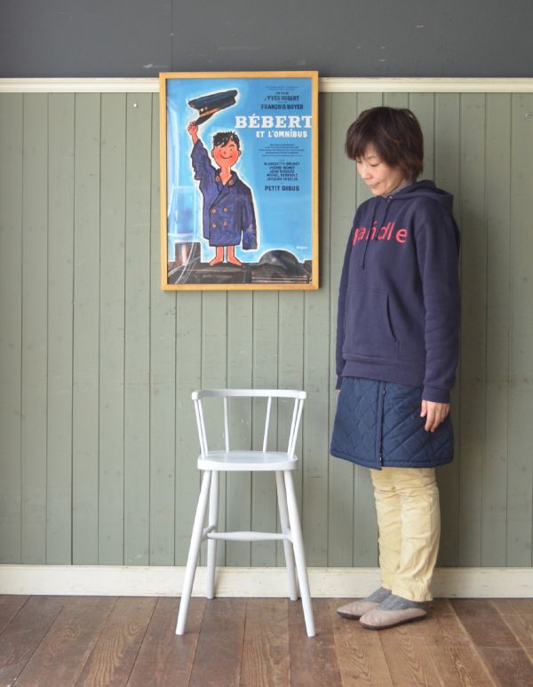 アンティーク チェア　シンプルなアンティークチェア、お子さま用のチャイルドチェア。ダイニングでお子さま用としても使えます。(d-839-c)