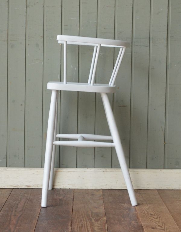 アンティーク チェア　シンプルなアンティークチェア、お子さま用のチャイルドチェア。横から見るとこんな感じ。(d-839-c)