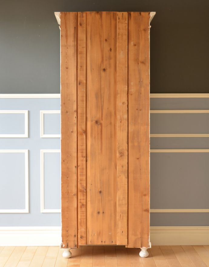 アンティークのキャビネット　アンティーク家具　フランスのアンティーク家具、ホワイトペイントのキャビネット 。 きちんとメンテナンスしてあるので、裏側もキレイです。(d-853-f-1)