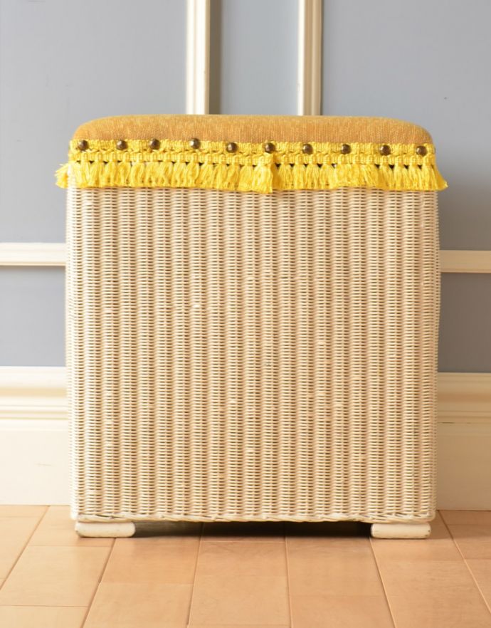 アンティーク｜ロイドルーム　アンティーク チェア　アンティークのロイドルームチェア、収納付きのスツール。場所もとらないので、お部屋の空いたスペースに置いてみて下さい。(d-868-c)