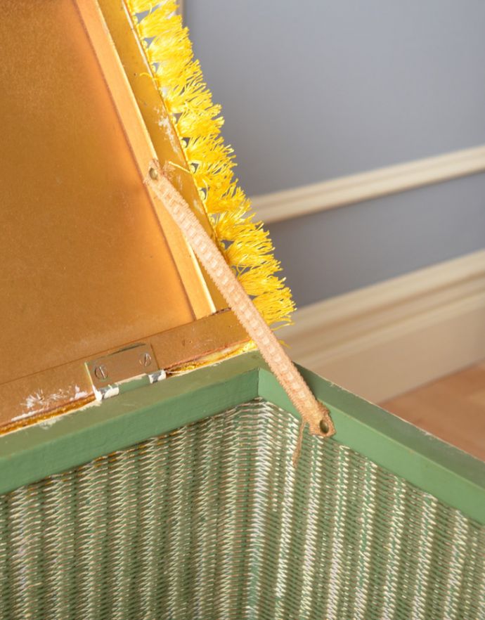 アンティーク｜ロイドルーム　アンティーク チェア　アンティークのロイドルームチェア、収納付きのスツール。紐でつないでいるので安心です。(d-868-c)