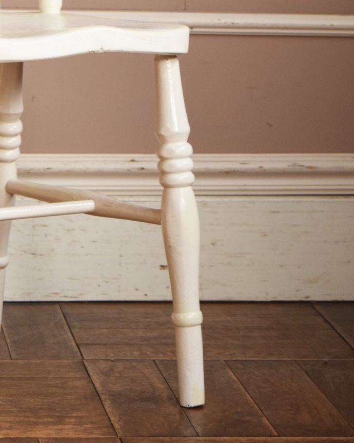 キッチンチェア アンティーク チェア ヨーロッパから届いたアンティークチェア、ペイントのキッチンチェア。メンテナンスをしっかりしているので、安心してお掛けください。(d-886-c)