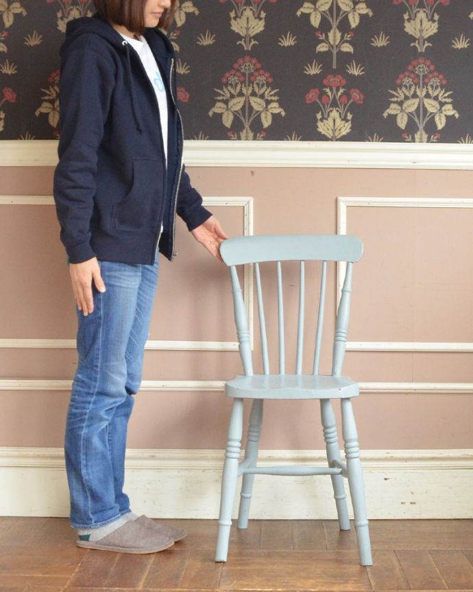 キッチンチェア　アンティーク チェア　海外らしい憧れの可愛いペイントチェア、アンティークのキッチンチェア。見ているだけで楽しくなるキッチンチェア。(d-897-c)