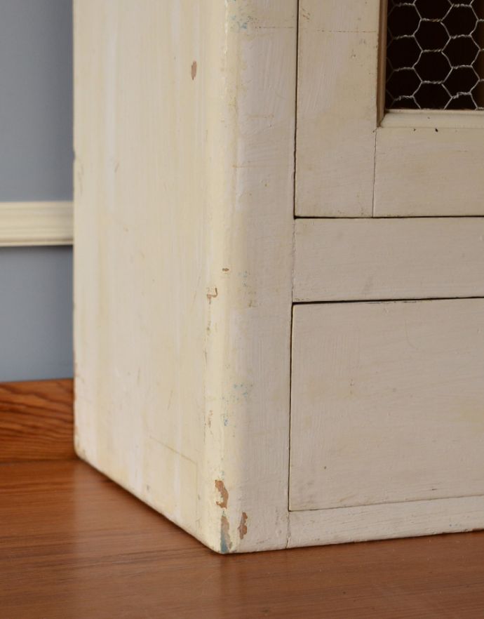 ウォールシェルフ・ウォールハンガー　アンティーク家具　フランスで見つけたアンティークグリアージュキャビネット（スモールキャビネット）。※フェルトキーパーをお付けしてお届けしています。(d-947-f-2)