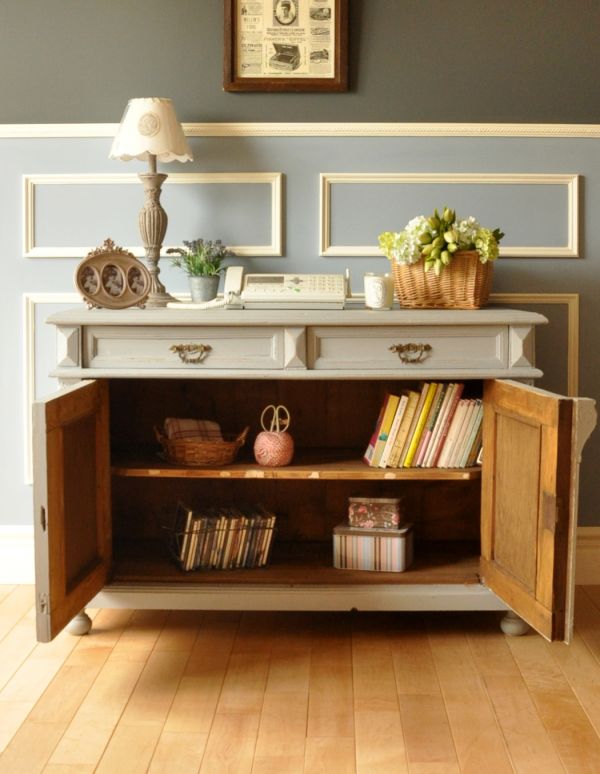 アンティークのキャビネット　アンティーク家具　フランスのアンティークペイント家具、色の素敵なキャビネット。見た目の美しさはモチロン、しっかり収納力もある優れたキャビネットです。(d-988-f-1)