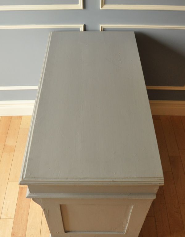 アンティークのキャビネット　アンティーク家具　フランスのアンティークペイント家具、色の素敵なキャビネット。天板もキレイに仕上げました。(d-988-f-1)