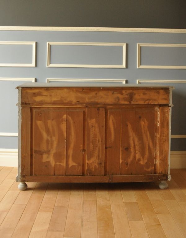 アンティークのキャビネット　アンティーク家具　フランスのアンティークペイント家具、色の素敵なキャビネット。裏側は木肌の色です。(d-988-f-1)