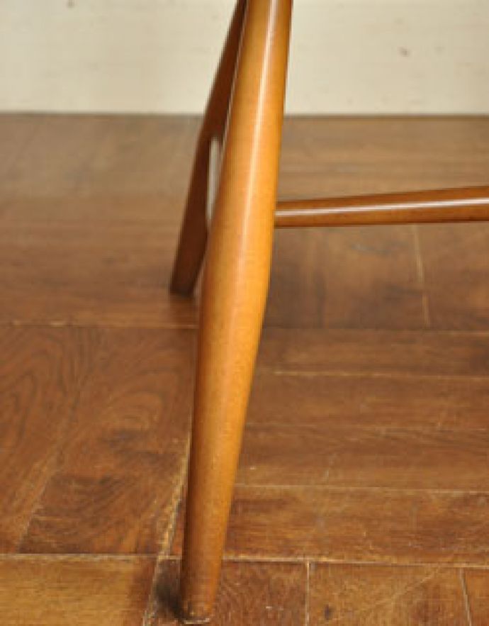 アーコールチェア　アンティーク チェア　レアな北欧テイストヴィンテージ家具、アーコール チェアメイカーズ チェア。繊細な脚がアーコールの一番のポイント。(ear-14-k)