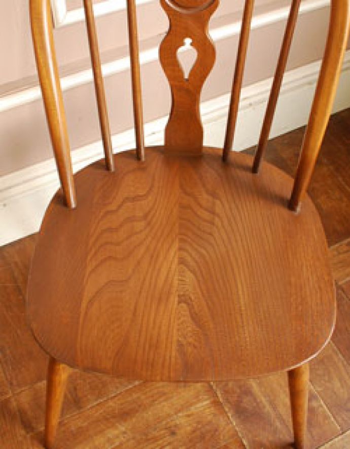 アーコールチェア　アンティーク チェア　北欧テイストのヴィンテージチェア、アーコール ホイールバックチェア（ラージ）。普通のタイプより座面がかなり広めのタイプ。(ear-18l-k)