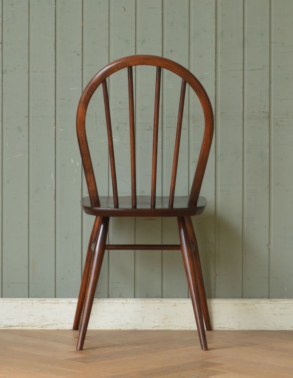 アーコールチェア　アンティーク チェア　シンプルなアンティークチェア、アーコールフープバックチェア（４本タイプ）。華奢でスマートな脚のデザインが特徴。(ear-4-k)
