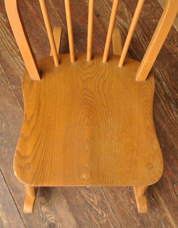 アーコールチェア　アンティーク チェア　アーコール社のアンティークチェア、フープバックロッキングチェア（タグ有り）。とっても座りやすい座面。(ear-5r-a)