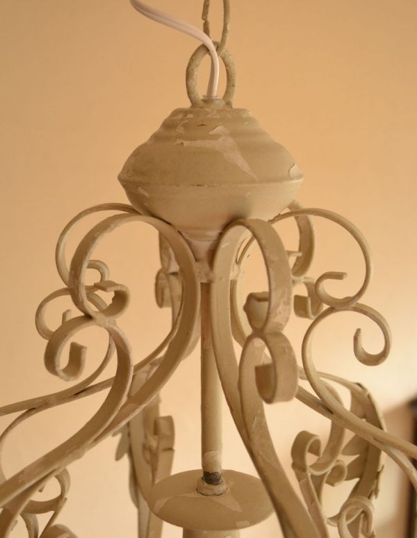 シャンデリア　照明・ライティング　アンティーク風フレンチシャンデリア1灯タイプ（WH）（Ｅ17シャンデリア球付）。大人っぽいホワイトの色合いが素敵なシャンデリア。(gc-170)