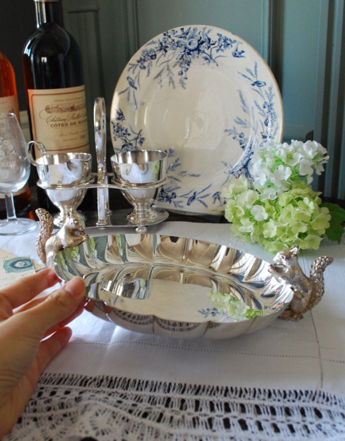 リスのナッツボウル / センターピース【シルバープレート】大型 リスのナッツボウル / センターピース【シルバープレート】大型