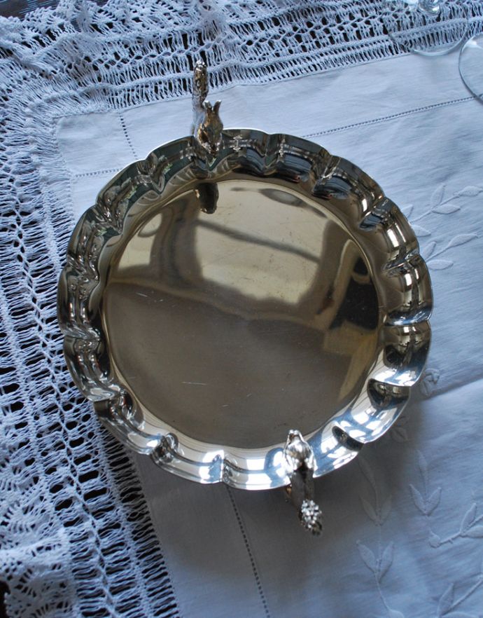 英国の銀食器、リスが可愛いSheffield(シェフィールド)のナッツ