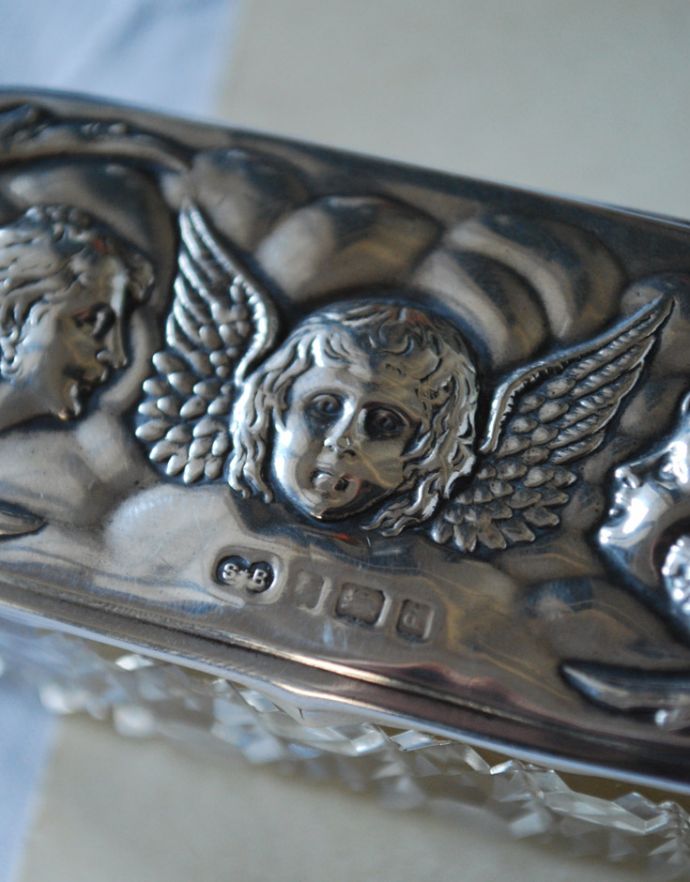 1900年代の英国の銀雑貨、高級感たっぷり！シルバー×ガラスの小物入れ