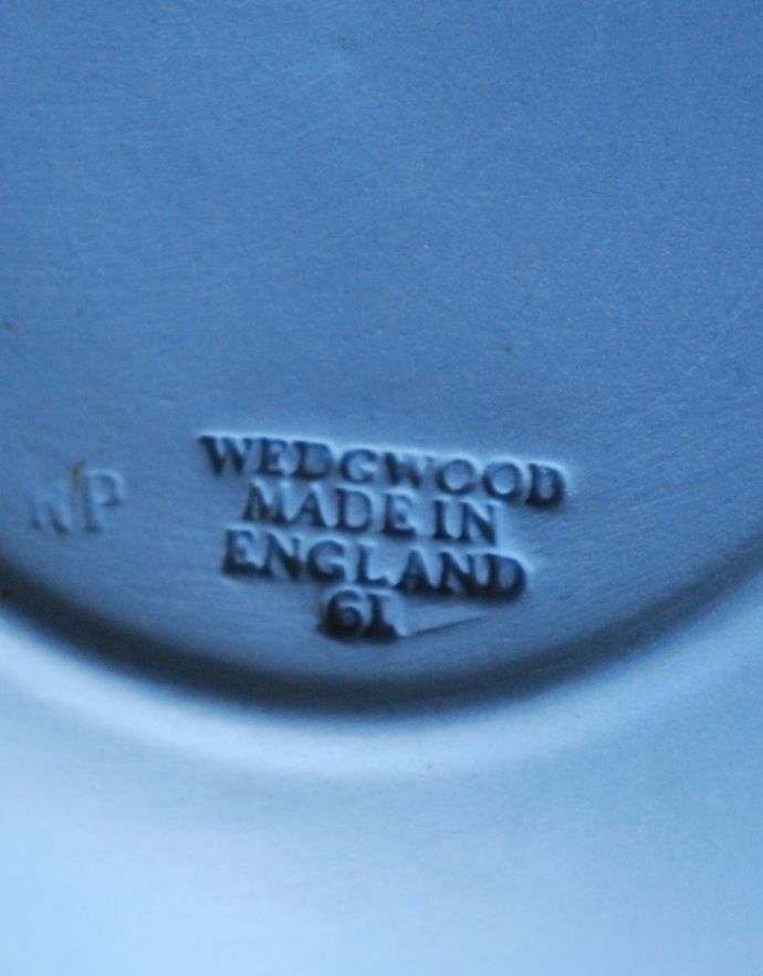 ジャスパーウェア アンティーク雑貨 アンティークのジャスパーウェア、ウェッジウッドトレイ(Wedgwood)。裏にメーカーの刻印があります。(h-248-z)