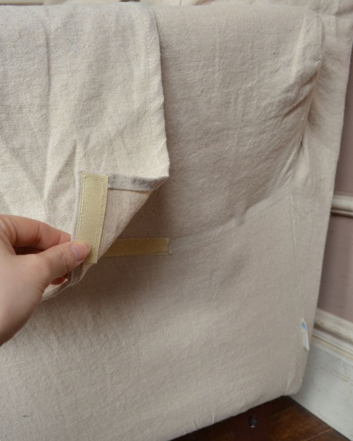 Handleオリジナル　アンティーク風　Handleオリジナルリネンソファ、洋書スタイルのお部屋には１人掛けソファ。肘掛はマジックテープで簡単に付けたり外したりできます。(hos-04-a)