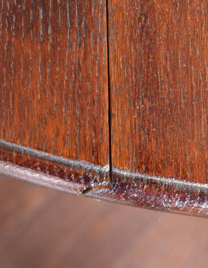 ロイドテーブル アンティーク家具 ティータイムに使うアンティーク家具、伸張式のゲートレッグテーブル。大人っぽいカラーで落ち着きがあります。(j-1253-f-1)