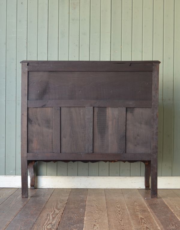 ビューロー　アンティーク家具　フランスらしい豪華な彫が自慢のアンティークビューロー（デスク）。キチンとメンテナンスしてあるので、裏側もキレイです。(j-1261-f)