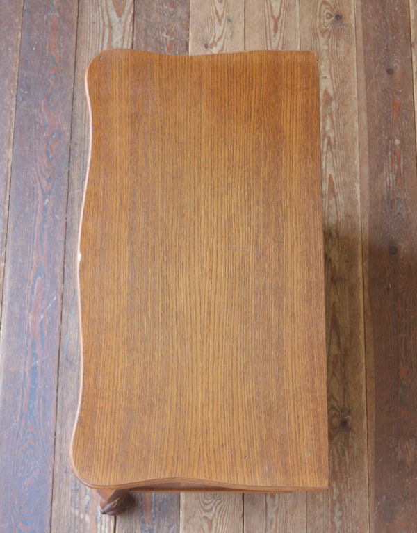 アンティークのチェスト　アンティーク家具　コンパクトなアンティークのフレンチ家具、人気の３段チェスト。天板も木目がとってもキレイです。(j-1283-f)