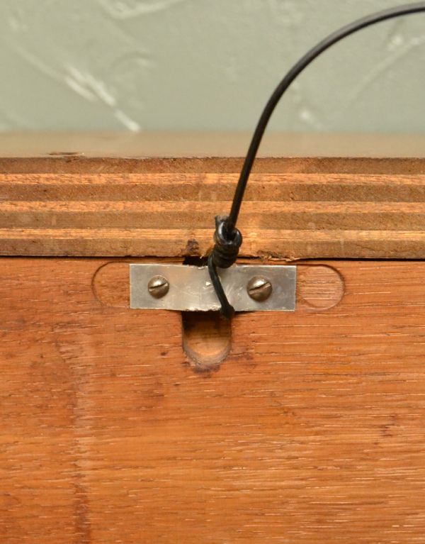 ウォールシェルフ・ウォールハンガー　アンティーク家具　アンティークの壁付け家具、フランスのおしゃれなウォールハンガー。重量があるので壁に取り付けの際は、しっかりとネジで固定してください。(j-1302-f)