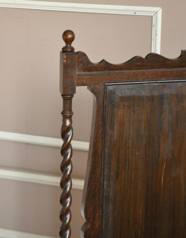 アンティーク家具 大人っぽい珍しいアンティーク家具、イギリスのスクリーン。フレームには美しいツイストが施されています。(j-1310-f)