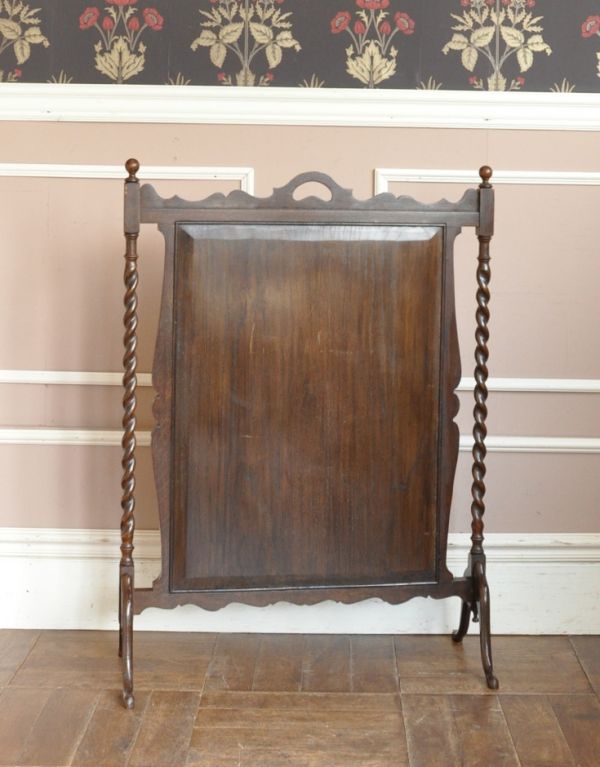 アンティーク家具 大人っぽい珍しいアンティーク家具、イギリスのスクリーン。専門の職人によってお直ししていますが、アンティークは新品ではありません。(j-1310-f)