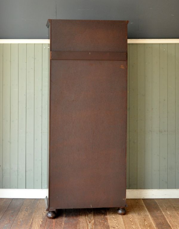 ワードローブ アンティーク家具 お洋服のお片付けにアンティーク家具、カッコいいワードローブ。キチンとメンテナンスしてあるので、裏側もキレイです。(j-1313-f)