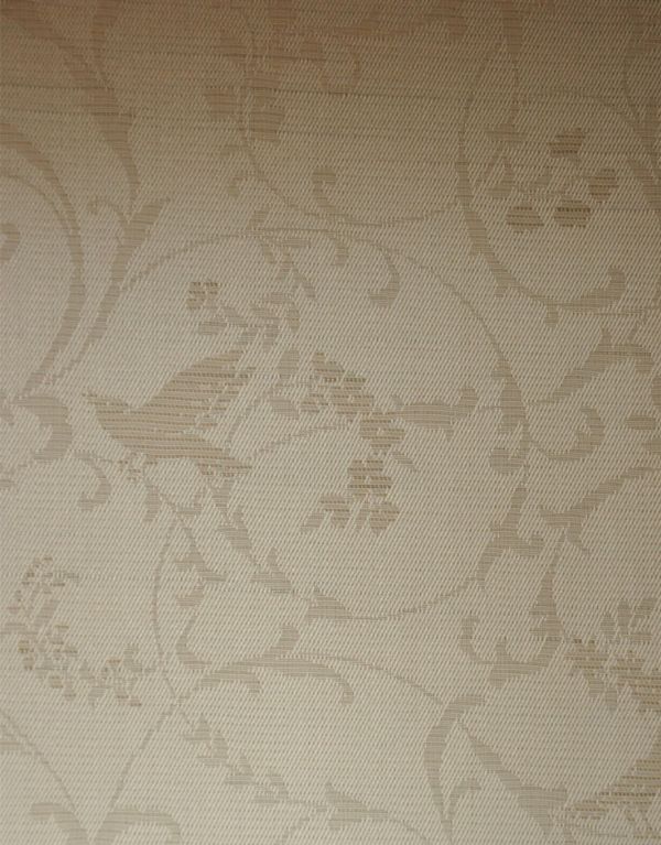 アンティークのキャビネット　アンティーク家具　英国のハーフムーンのアンティーク家具、大きなガラスキャビネット（ショーケース）。柄物の食器やお気に入りのアイテムが引き立つようなシンプルな生地に新しく張り替えました。(j-1320-f)