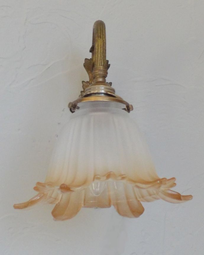 壁付けブラケット 照明・ライティング エレガントで美しいフランスのアンティークウォールブラケット(E17シャンデリア球付)。しっかりオーバーホウルをしたので、ご安心下さい。(j-133-z)