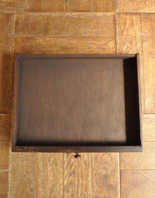 ロイドテーブル　アンティーク家具　英国らしい上品なアンティーク家具、コンソールテーブル。とっても便利な引き出しが付いています。(j-1335-f)