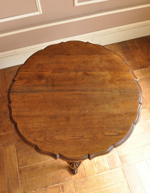 アンティーク家具 フランスのアンティーク家具、猫脚のオケージョナルテーブル(簡易テーブル)。天板もキレイに仕上げました。(j-1347-f)