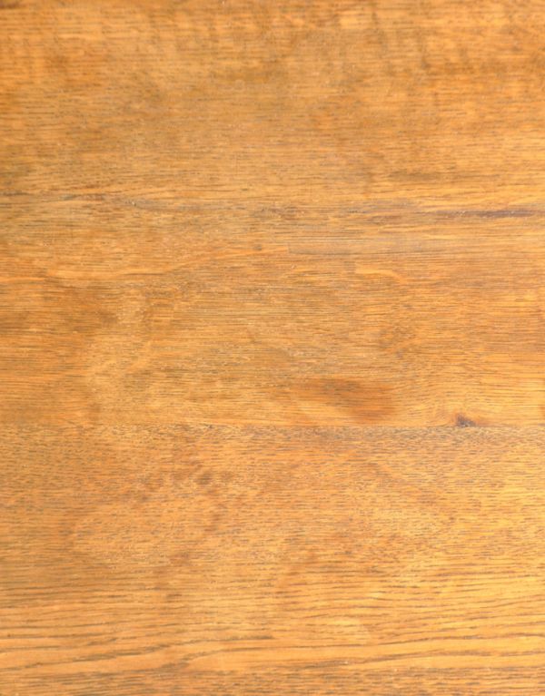 アンティーク家具 フランスのアンティーク家具、猫脚のオケージョナルテーブル(簡易テーブル)。専門の職人によってお直ししていますが、アンティークは新品ではありません。(j-1347-f)