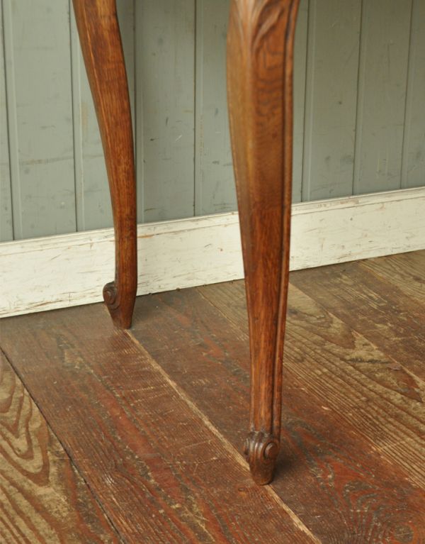 サイドバイサイド　アンティーク家具　優艶な姿のアンティークフランス家具、ドレッサー（三面鏡）。猫脚が上品です。(j-1361-f)