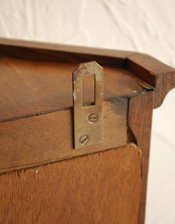 アンティーク家具　フランスのアンティーク家具、素敵なウォールキャビネット。壁に付ける際は、しっかりとネジで固定してください。(j-1363-f)